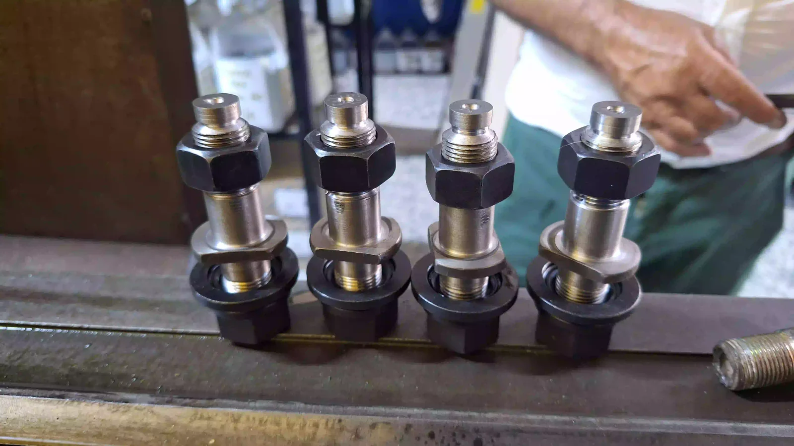 Pernos fabricados en el taller de La Casa del Tornillo